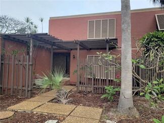 1520 Hammock Ln, Pembroke Pines, FL 33026