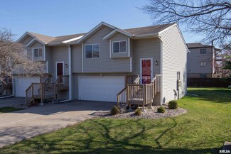 3026 3rd St, Moline, IL 61265