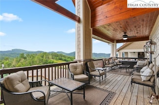 552 Penny Ln Unit 2B, Banner Elk, NC 28604