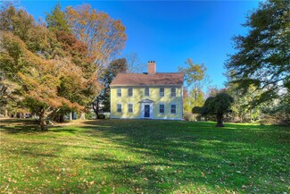 70 Griswold Ave, Bristol, RI 02809