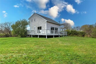 366 High St, New Shoreham, RI 02807