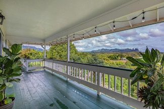 5372 Kumole St, Kapaa, HI 96746