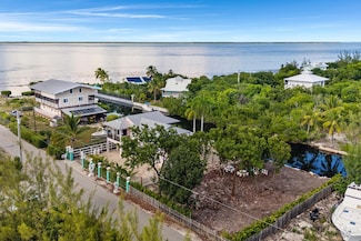 2123 Spanish Channel Dr, Big Pine Key, FL 33043