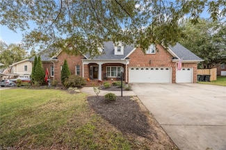 240 Coachlight Trail, Burlington, NC 27215