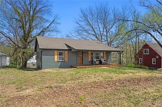 3801 Windsor Rd, Kansas City, MO 64133