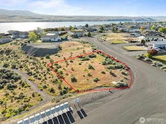 516 SW Edgewater Way, Mattawa, WA 99349