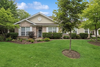 49 Ashbrook Ct, Grayslake, IL 60030