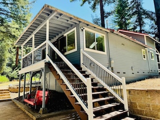17870 Geraldine Ct, Los Gatos, CA 95033