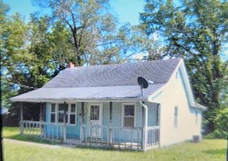 1208 W Fair Play St, Bolivar, MO 65613