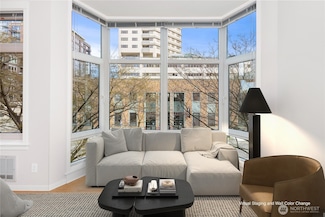 2801 1st Ave Unit 215, Seattle, WA 98121