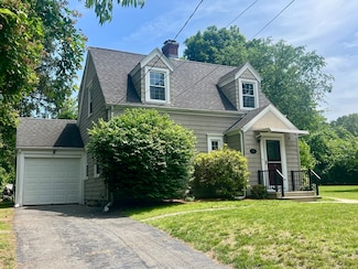 65 Franklin Rd, Longmeadow, MA 01106