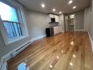302 Newbury St Unit 13, Boston, MA 02115