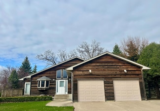 732 Hi Park Ave, Red Wing, MN 55066