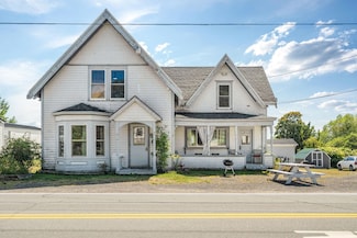 56 Washington St, Lubec, ME 04652