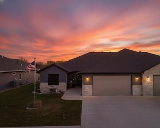 3159 Kozy Dr, Columbus, NE 68601