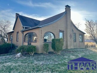 8811 Wabash Ave, Terre Haute, IN 47803