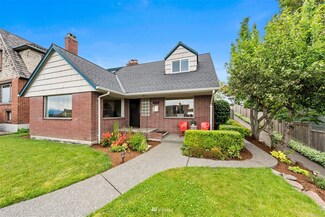 2224 Viewmont Way W, Seattle, WA 98199