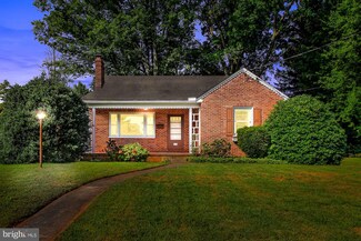 25 High St, Glen Rock, PA 17327