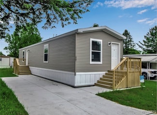 122 Quarry Hill Dr, Akron, NY 14001
