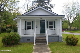 462 Snow Hill St, Ayden, NC 28513