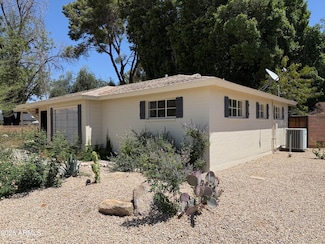 1022 E Keim Dr, Phoenix, AZ 85014