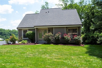 153 Cassia Dr, Clairton, PA 15025