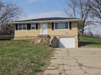 2704 Otis Rd SE, Cedar Rapids, IA 52403