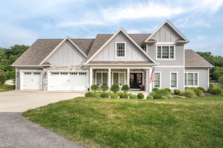106 Walnut Creek Dr, Morgantown, WV 26508