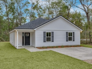 24 Ted Lott Ln, Crawfordville, FL 32327