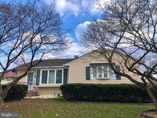 67 Hardwick Dr, Ewing, NJ 08638