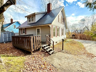 15 Fay Ct, Dexter, ME 04930