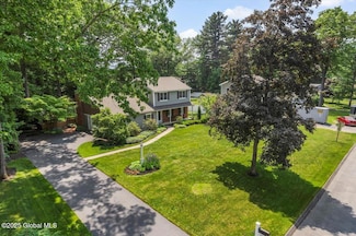 2 Crestwood Dr, Queensbury, NY 12804