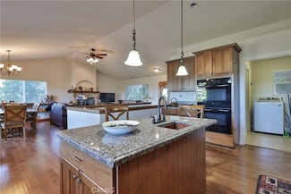 25152 Valle Dr, Crestline, CA 92325