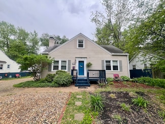 1013 W Springfield Ave, Champaign, IL 61821