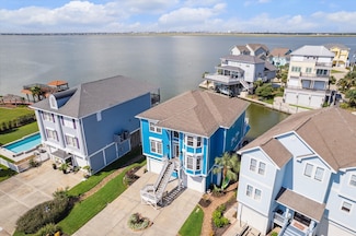 422 Sunset Cir, Galveston, TX 77554