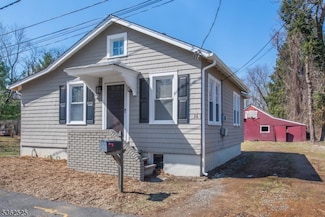 26 Broadway Ln, Fairfield, NJ 07004