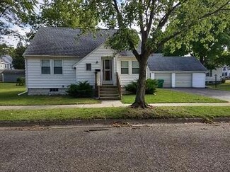 302 Parsonage St, Dowagiac, MI 49047