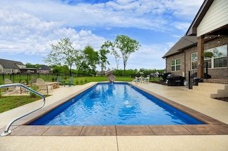 105 Bowwater Place, Gallatin, TN 37066