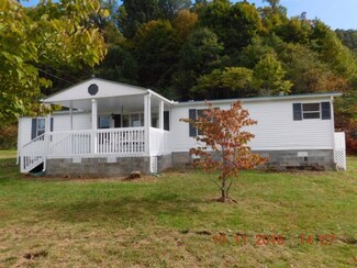 94 Manning Dr, Jenkins, KY 41537