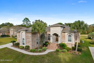 7520 Cherry Hill Dr, Diamondhead, MS 39525