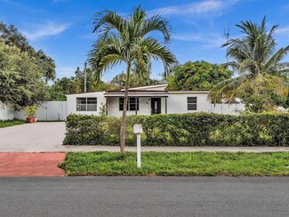 41 Miami Gardens Rd, West Park, FL 33023