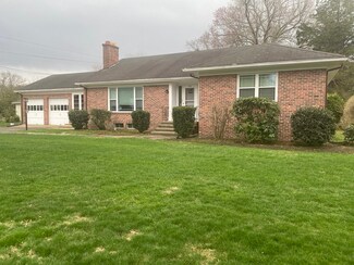 217 Williams St, Longmeadow, MA 01106