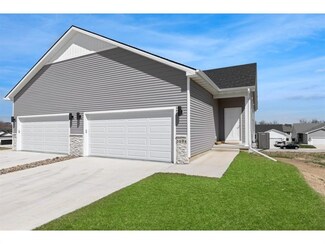 5694 Ponderosa Dr, Pleasant Hill, IA 50327