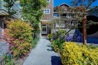 12534 15th Ave NE Unit 25, Seattle, WA 98125