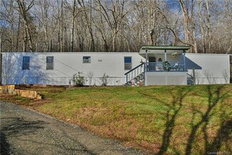 127 Westwood Ave, Swannanoa, NC 28778