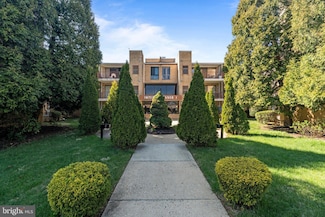 8930 Krewstown Rd Unit 303, Philadelphia, PA 19115