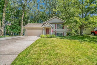 907 Vassar Ave, Holland, MI 49423