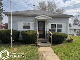 407 N 15th St, Centerville, IA 52544