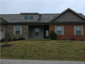 844 Colony Cir, Fort Oglethorpe, GA 30742