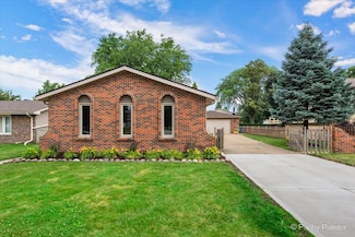 1832 W Woodland Ave, Addison, IL 60101